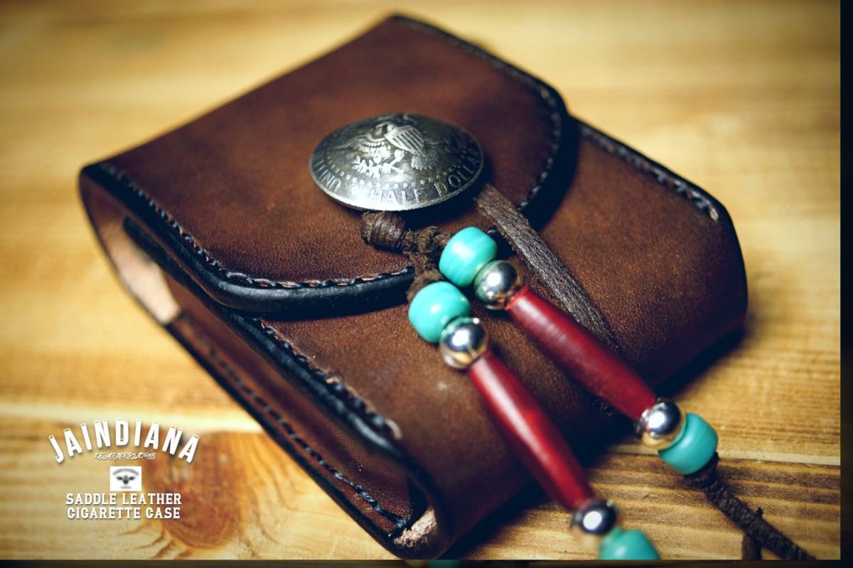 手縫い サドルレザー・タバコケース ビンテージ染めブラウン 真鍮フック付き 煙草ケース拍卖