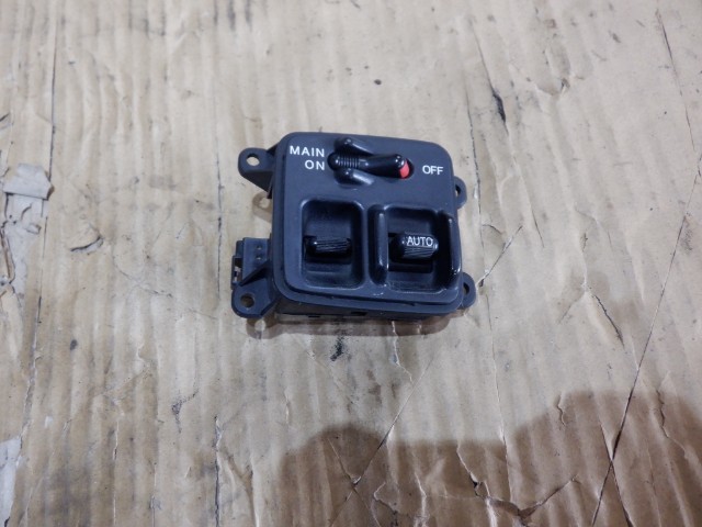 トゥデイ JA2 純正 右 パワーウインドウスイッチ 43611/b1拍卖