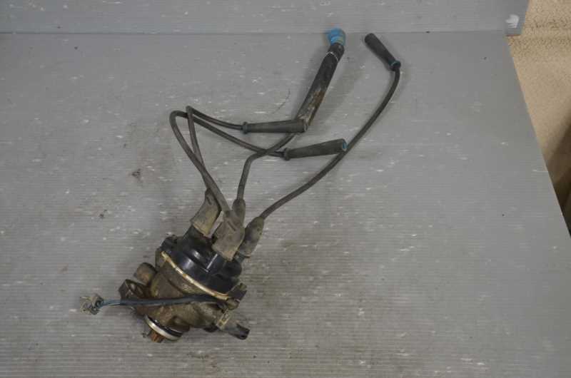 ミニキャブ トラック 後期(U42T) 純正 破損無 取付OK 動作保証 ディストリビューター プラグコード付 k074455拍卖