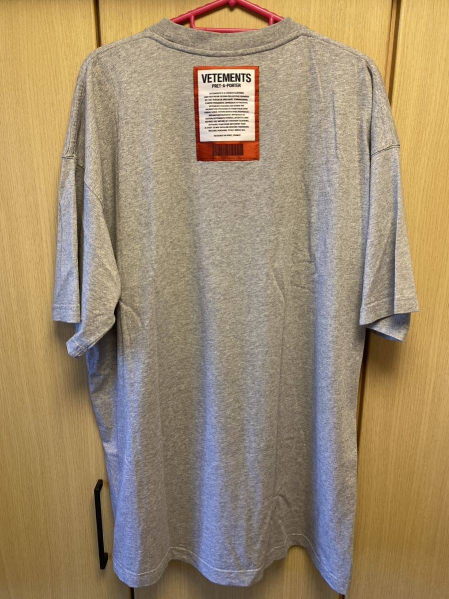 正規 未使用 21SS VETEMENTS ヴェトモン バック ロゴ パッチ クルーネック オーバーサイズ Tシャツ 灰 S UE51TR540G拍卖