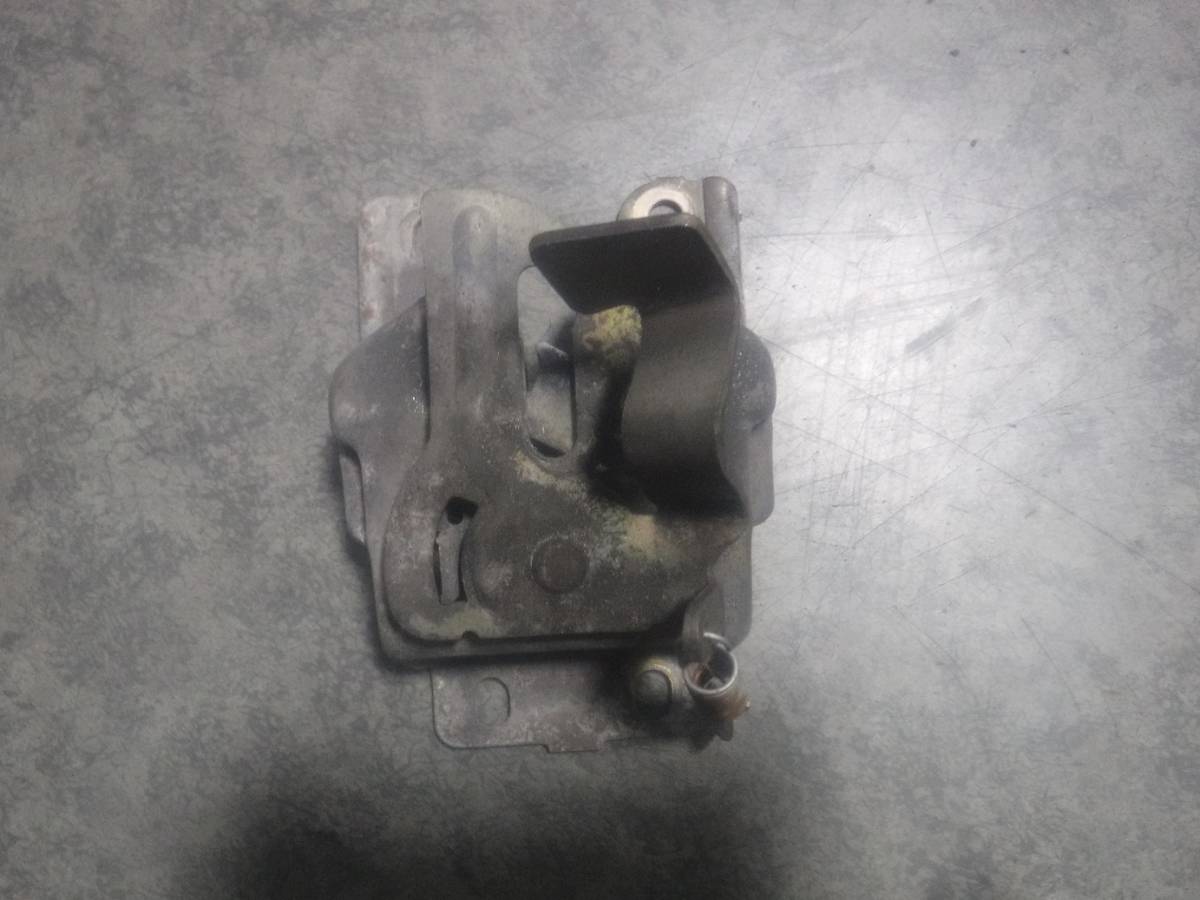 keiケイHN22S純正ボンネット ロック フード ロック キャッチ ストッパー ストライカー 部品取り車あります。拍卖