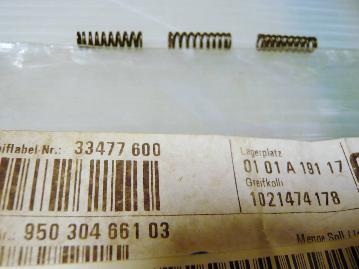 ポルシェ純正993/996GT3/996TT/GT2/997GT3(1~2速)ガイドスリーブコンプレッションスプリング(新品)拍卖