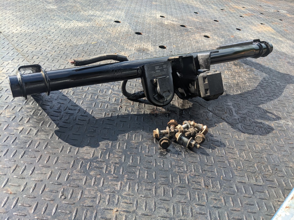 エスカレード 02 ヒッチメンバー 6.0L拍卖