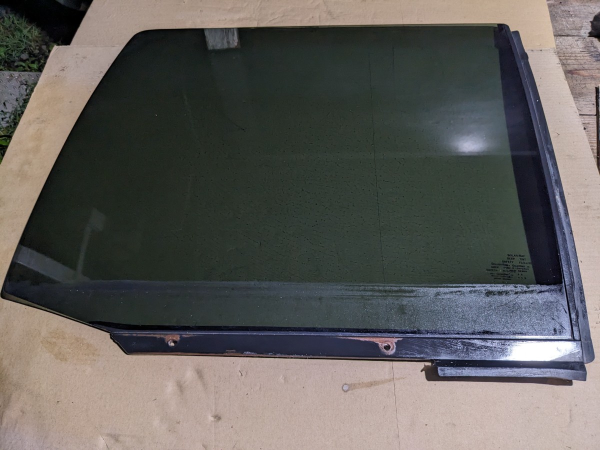 タホ 95-99 サイドガラス 右 DOT22 GG-M934拍卖