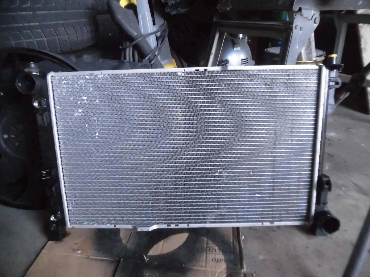 W203《ラジエター 社外新品購入 使用期間4カ月くらいです》拍卖