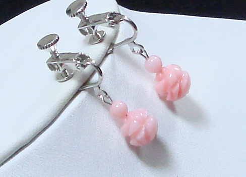 【淡い桃色】南シナ海産 手彫り薔薇♪天然珊瑚イヤリング 6-7mm拍卖