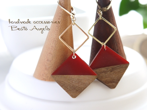 ◆◆+angelo+ウッドパーツとメタルスクエアのピアス(p-002)レッド G フレンチフック ※廃番拍卖