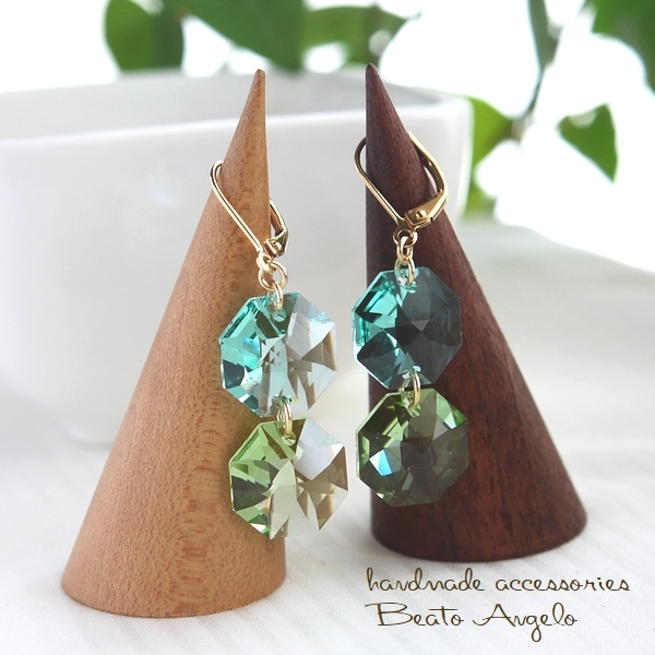 ◇◇+angelo+スワロフスキー 8115と8116のピアス(p-031)アンティークグリーン&ペリドット G ※在庫限り拍卖