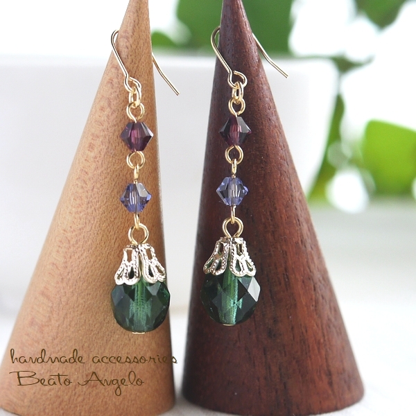 ◆◆+angelo+チェコビーズとスワロフスキーのピアス(p-351)プレーリーグリーン G FP001 シンプル 秋 チタン樹脂 イヤリング拍卖