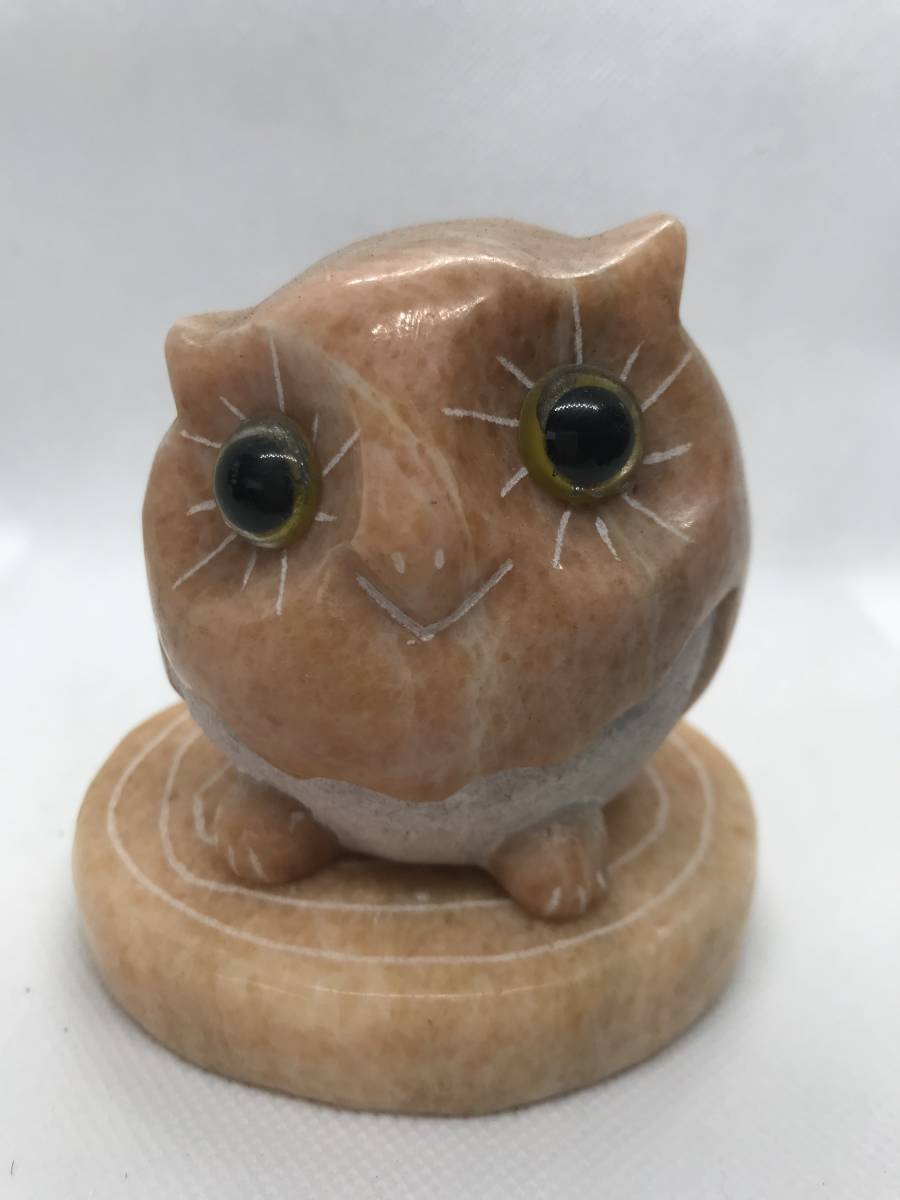 【彫刻】フクロウの置き物/晩霞紅/大理石/切り株の台座付き♪〈オブジェやインテリア等にオススメ♪〉【美品】拍卖
