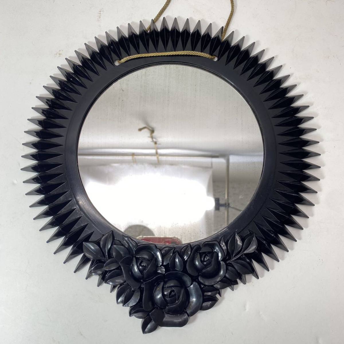 樹脂製 壁掛け鏡 ミラー 薔薇 バラ レトロ モダン 古道具 当時物 インテリア 飾拍卖