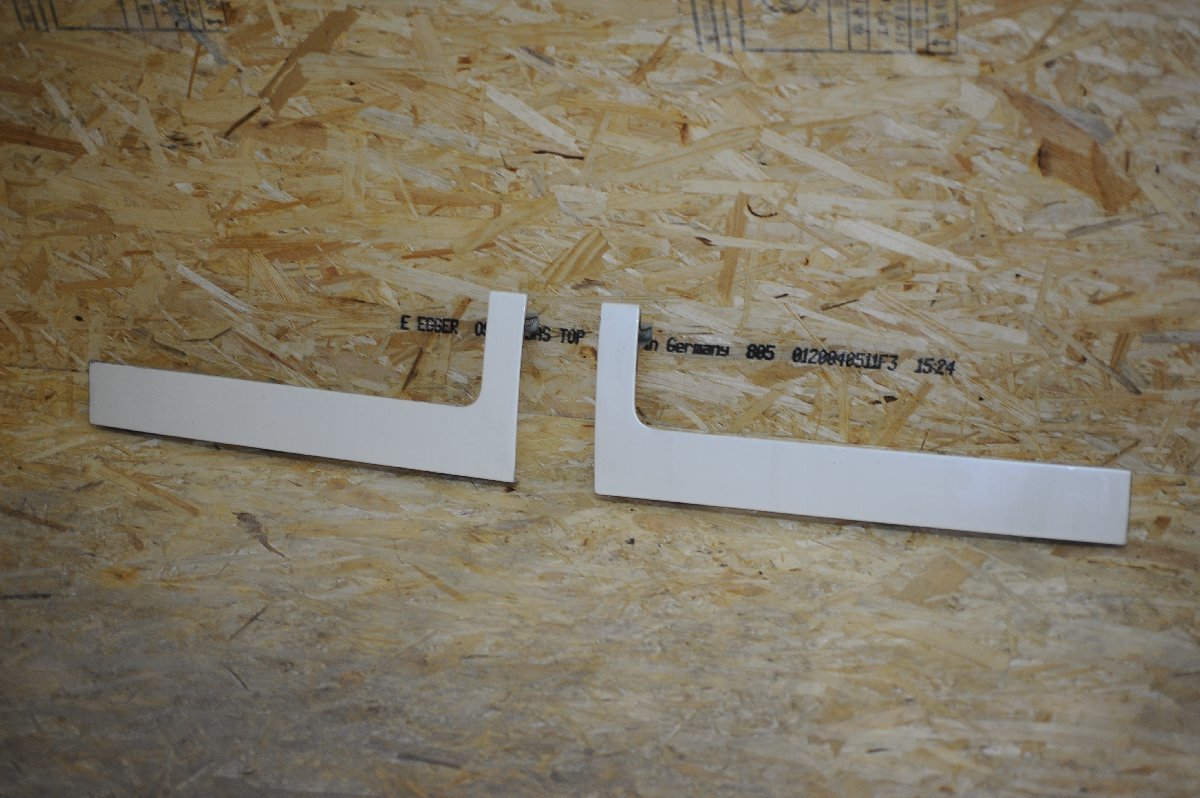 【日産】y31 シーマ テールライト 下 ガーニッシュ フィニッシャー テールランプ 下 パネル 左右セット拍卖