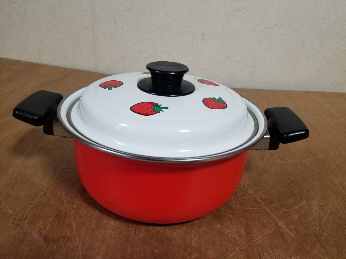 昭和 両手鍋 ホーロー 昭和レトロ 鍋 未使用品 苺柄拍卖