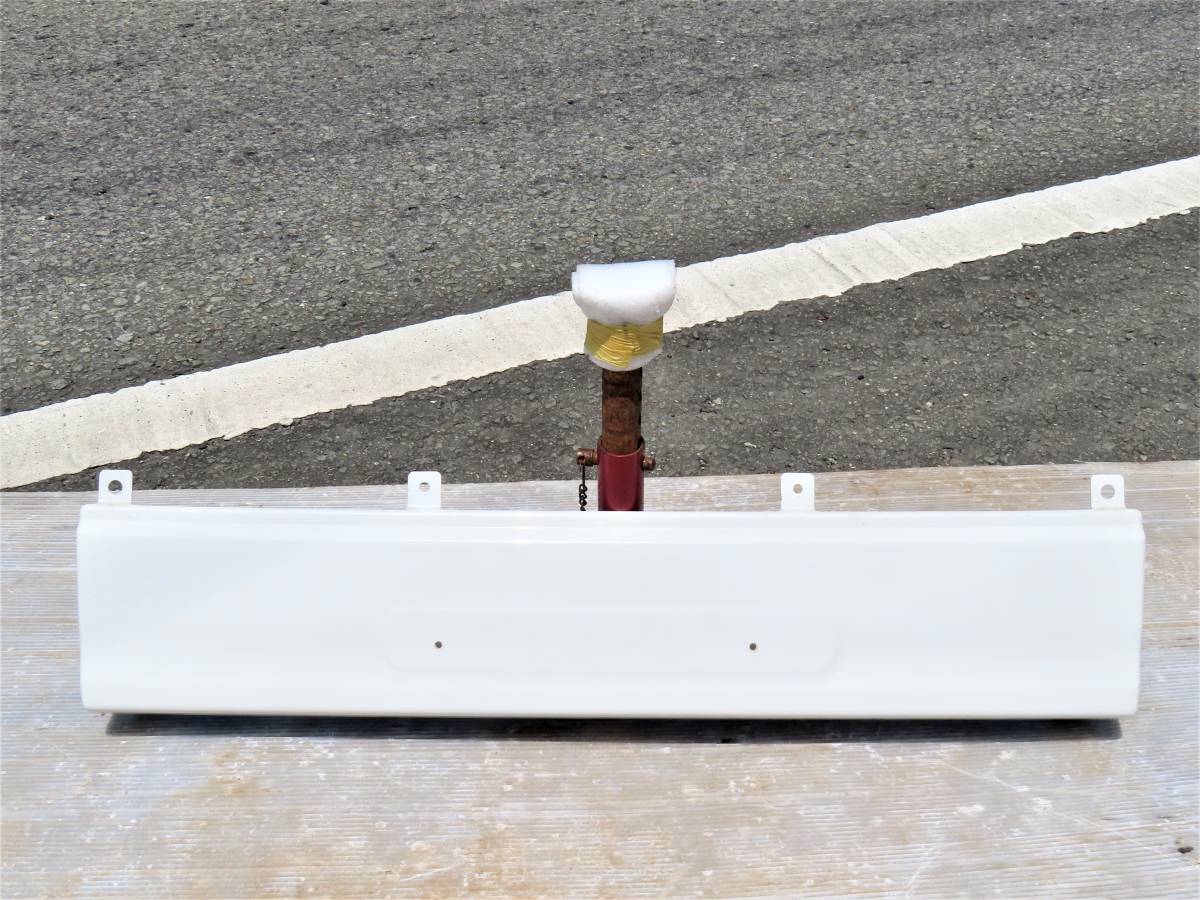 R1 2PG-CG5CA 日産 UD Quon クオン 10t 15t 4軸低床 純正 フロントバンパー 中央 パネル / 新車外し! NO3拍卖