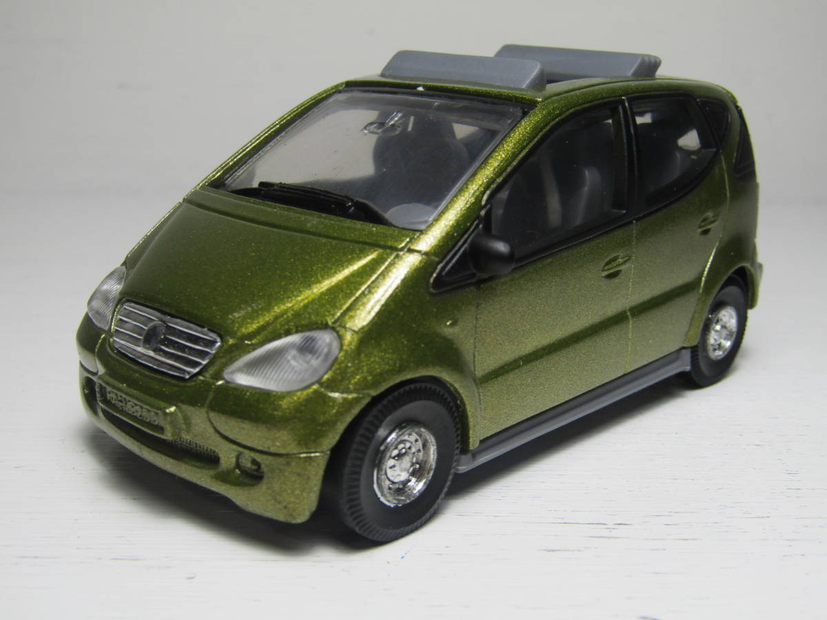 Mercedes Benz 1/36 位 メルセデスベンツ A Class Coupe 初代 Aクラス クーペ 金 Daimler-Benz Tins Toys 製品 未展示品 ゴールド系拍卖