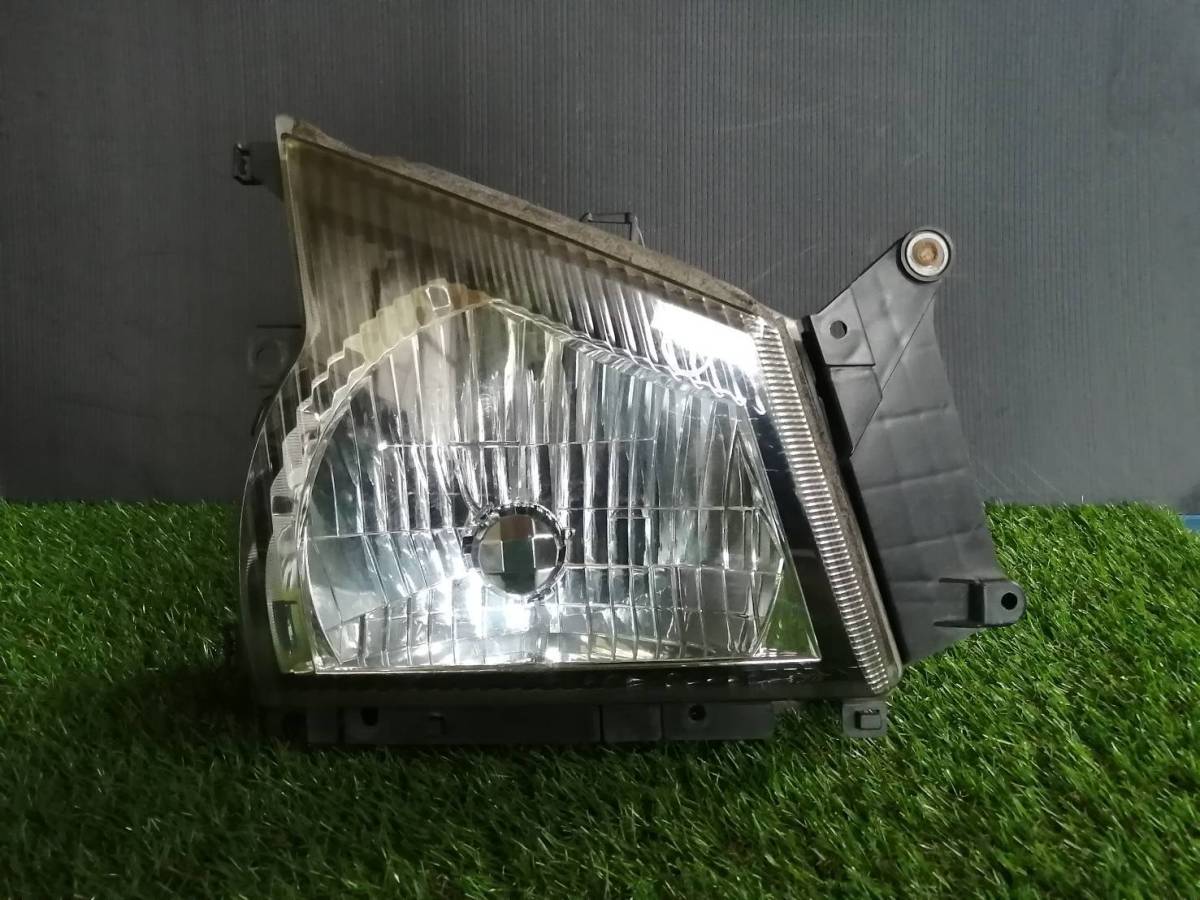 ① いすゞ PM エルフ ヘッドライト (R) レベリングなし X2 230802 即日発送可 ヤフオク KOITO110-21819 レンズキズあり 100s拍卖