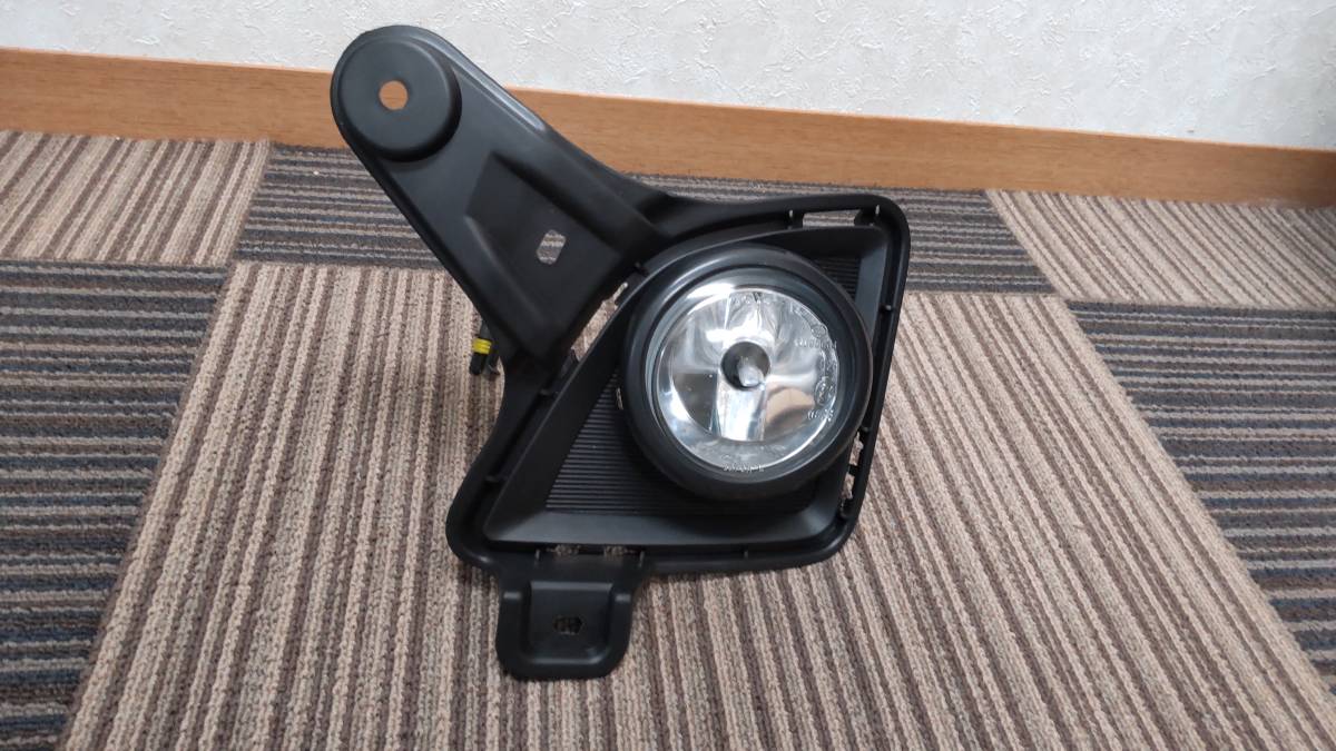 #189 【TOYOTA】トヨタ ハイエースバン KDH201 純正 フォグ 左 フォグランプ拍卖