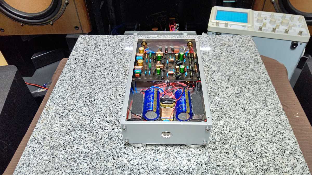 ハンドメイド バッテリー駆動 フォノイコライザーアンプ!更なるステージに誘います!受注生産です!大好評!40台目です!拍卖