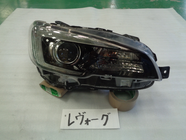 レヴォーグ VM4 右ヘッドランプユニット LED 即決 6579拍卖