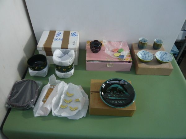 B220◆九谷焼 碗 コープ どんぶりセット 桂由美 汁椀 箸置き CANADA 皿 まとめて 4セット◆未使用保管品◆B拍卖