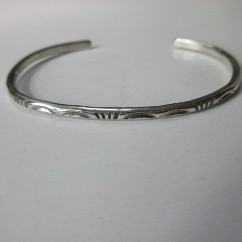 新品 USA製シルバーバングル SM インディアン ナバホ族 sterling g959拍卖