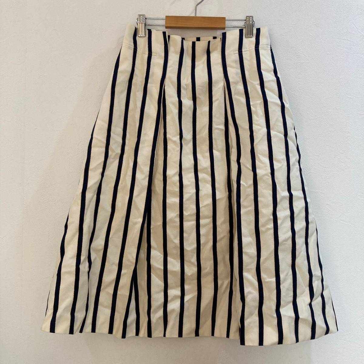 AMACA/アマカ ミモレ丈ストライプ柄フレアスカート ホワイト ネイビー レディース 40拍卖