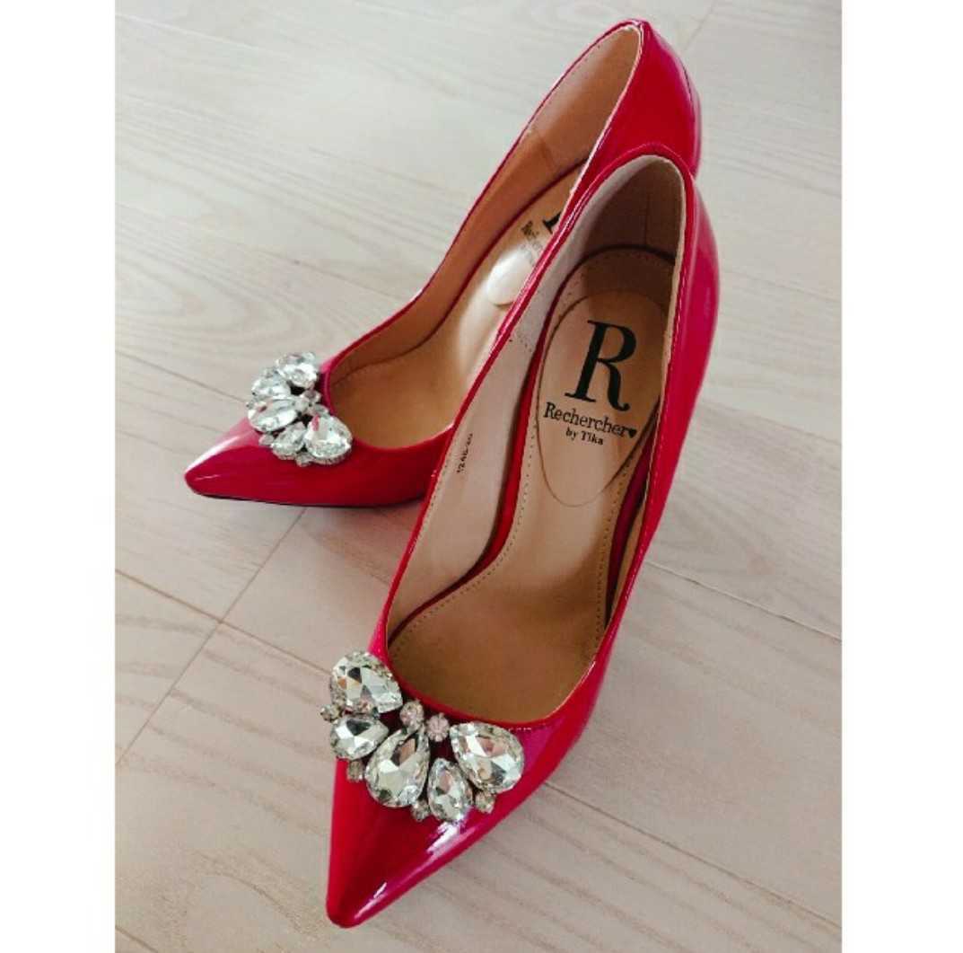 Rechercher ルシェルシェビジューエナメルポインテッドトゥパンプス拍卖