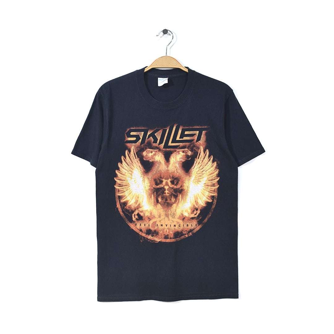 【送料無料】スキレット FEEL INVINCIBLE ロックTシャツ 黒 ブラック バンドT メンズL SKILLET 古着 @AB0019拍卖
