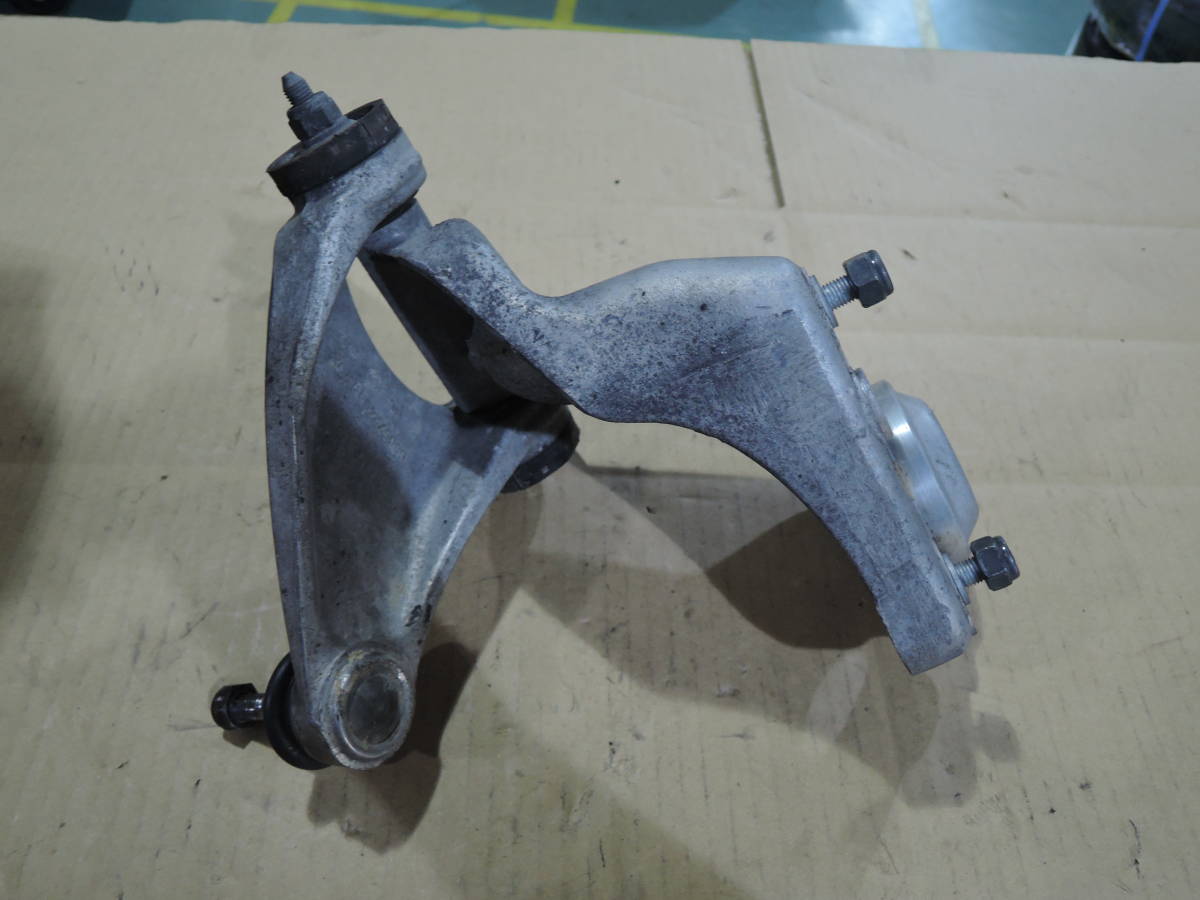 ZAR932000 アルファロメオ156 2.0L 右ハンドル MT フロント 右 アッパー アーム 60625001 A-8456拍卖
