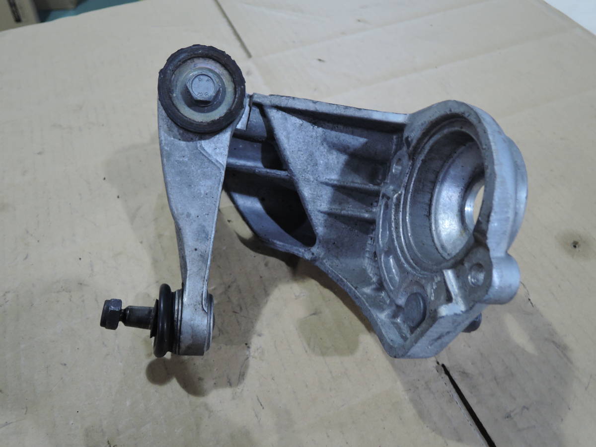 ZAR932000 アルファロメオ156 2.0L 右ハンドル MT フロント 左 アッパーアーム 60625000 A-8456拍卖