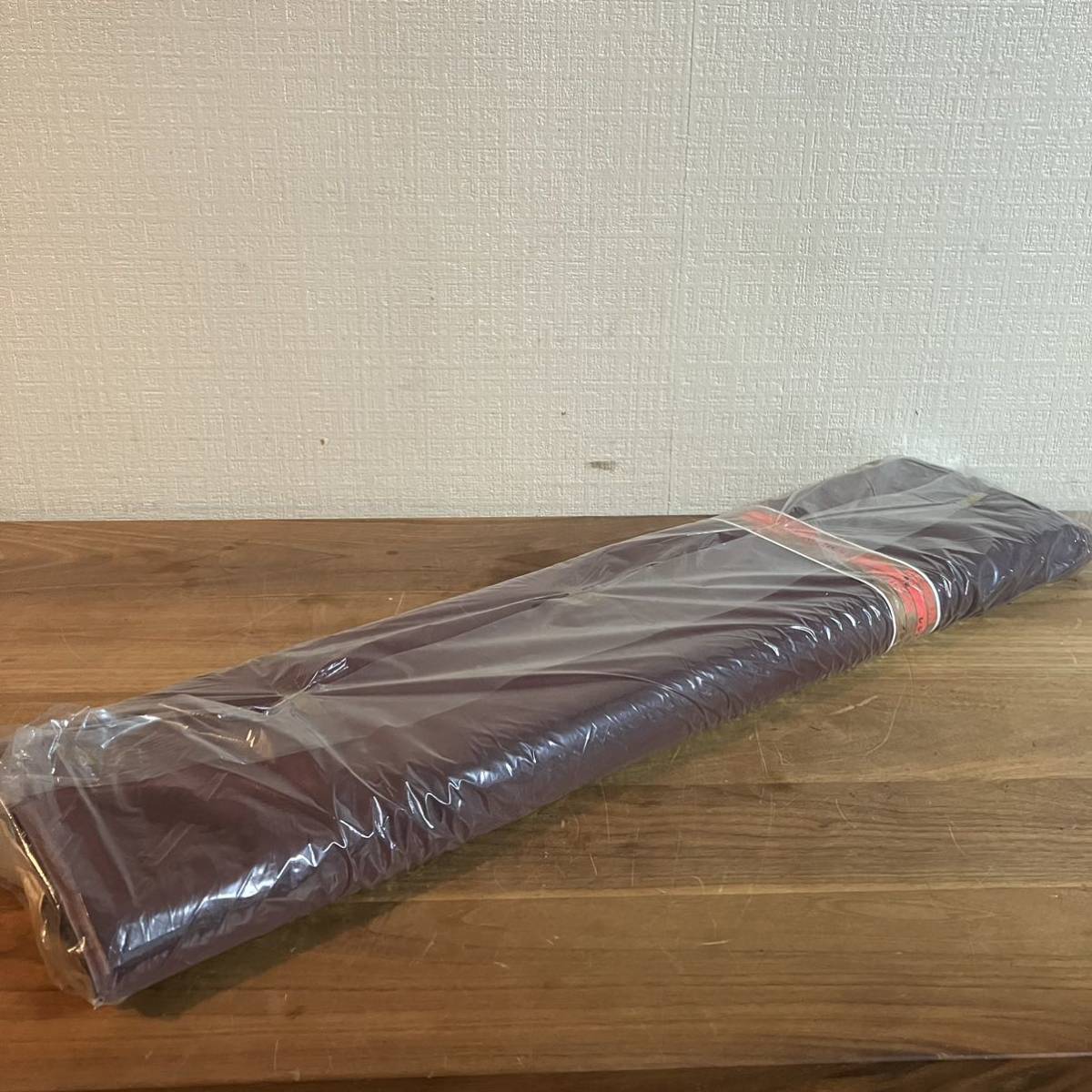 レジロン 紫 裏地ブラック 一反 半折り 生地 服地 スーツ ジャケット ワンピース スカート 衣装 コスプレ バッグ ハンドメイド 裁縫拍卖