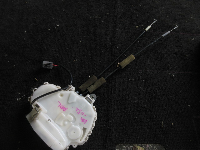 ★22R5G7655 KB2 レジェンド 純正左後ドアロック 修理やストック等に拍卖