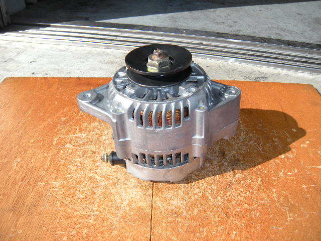 クボタ、汎用エンジン用オルタネーター(ダイナモ)リビルト品 102211-5700、19279-64013拍卖