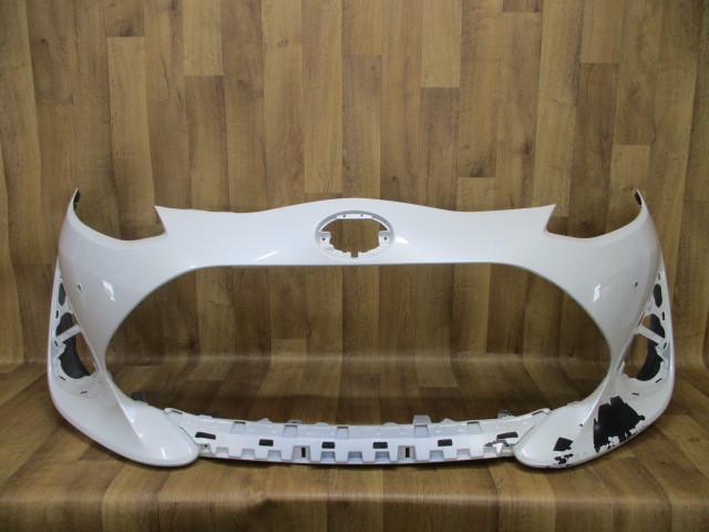 D2/ NHP10アクア後期 純正フロントバンパー52119-52A60拍卖