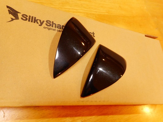 ☆彡BMW E83 X3 テールレンズガーニッシュ Type2 FRP製 純正色塗装済み 475:ブラックサファイア拍卖