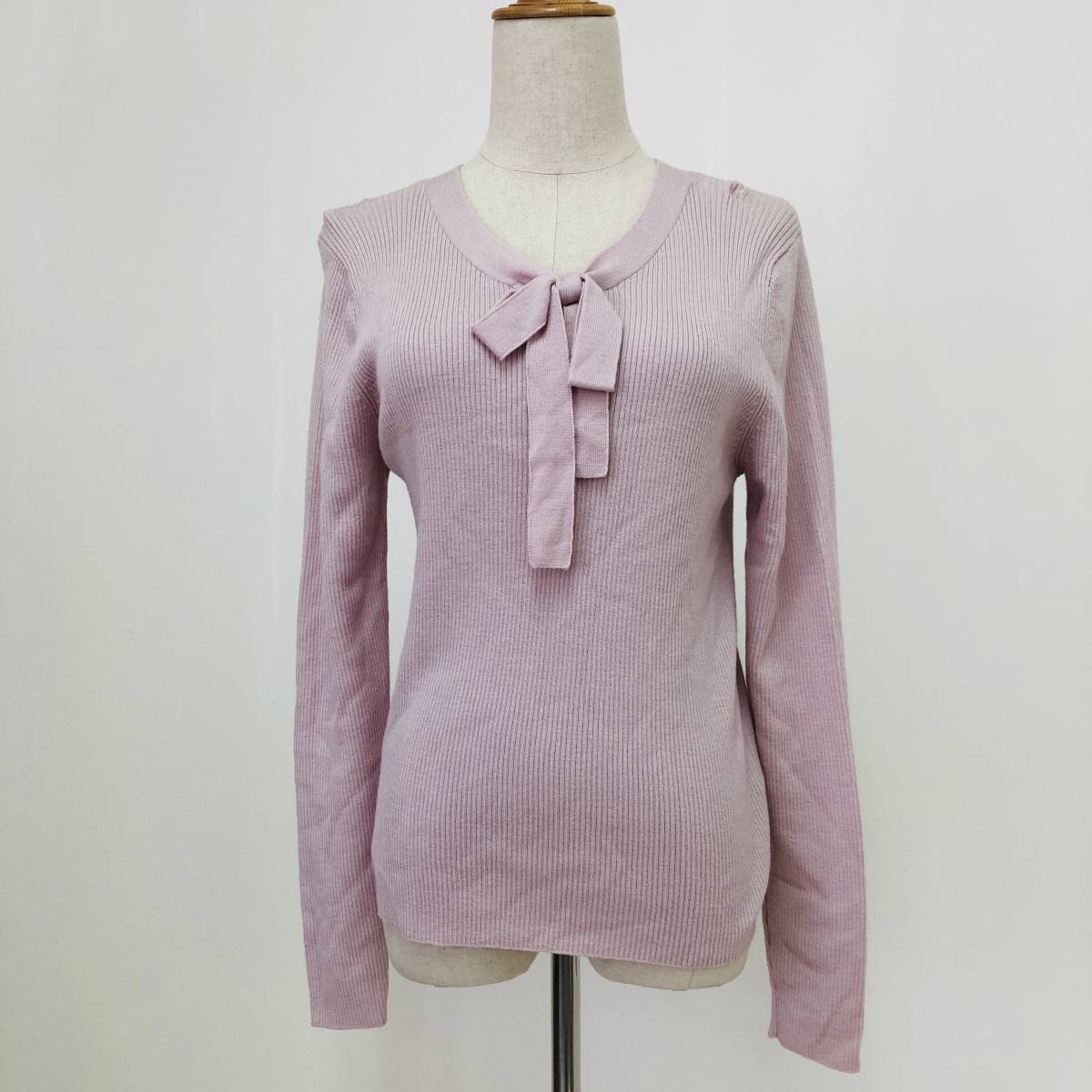 k0865 23区 ニット トップス 長袖 リブ リボン 丸首 薄手 春 秋 ピンク レディース ガーリー フェミニン 上品 プリティインピンクスタイル拍卖