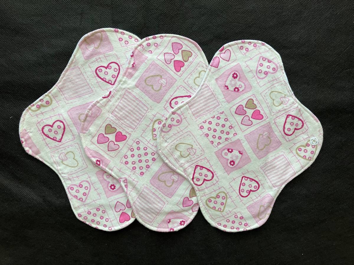 【Mサイズ3枚】防水布・吸収体入 縦24×幅20cm 布ナプキン ハンドメイド 肌着生地 ハート拍卖