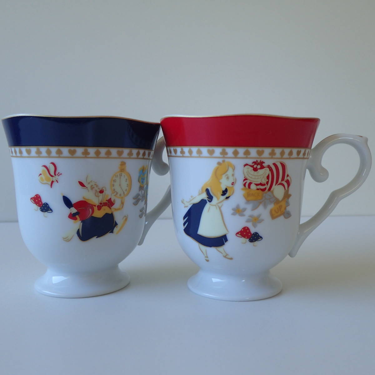 美品¥7980★アリス ワンダーランド マグカップ ペアマグ 三郷陶器 不思議の国のアリス拍卖