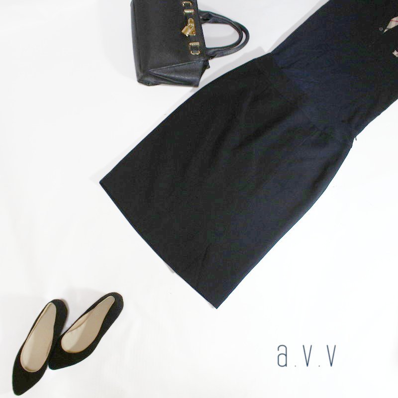 美品 アーヴェヴェ a.v.v イトキン(株) ■ 合物 定番 膝下丈 スーツスカート タイトスカート 38 9号 ブラック 黒 ジャージ― ストレッチ拍卖