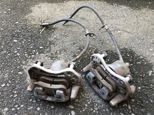 ダイハツ ミラ L275S フロント ブレーキ キャリパー ブレーキパッド拍卖
