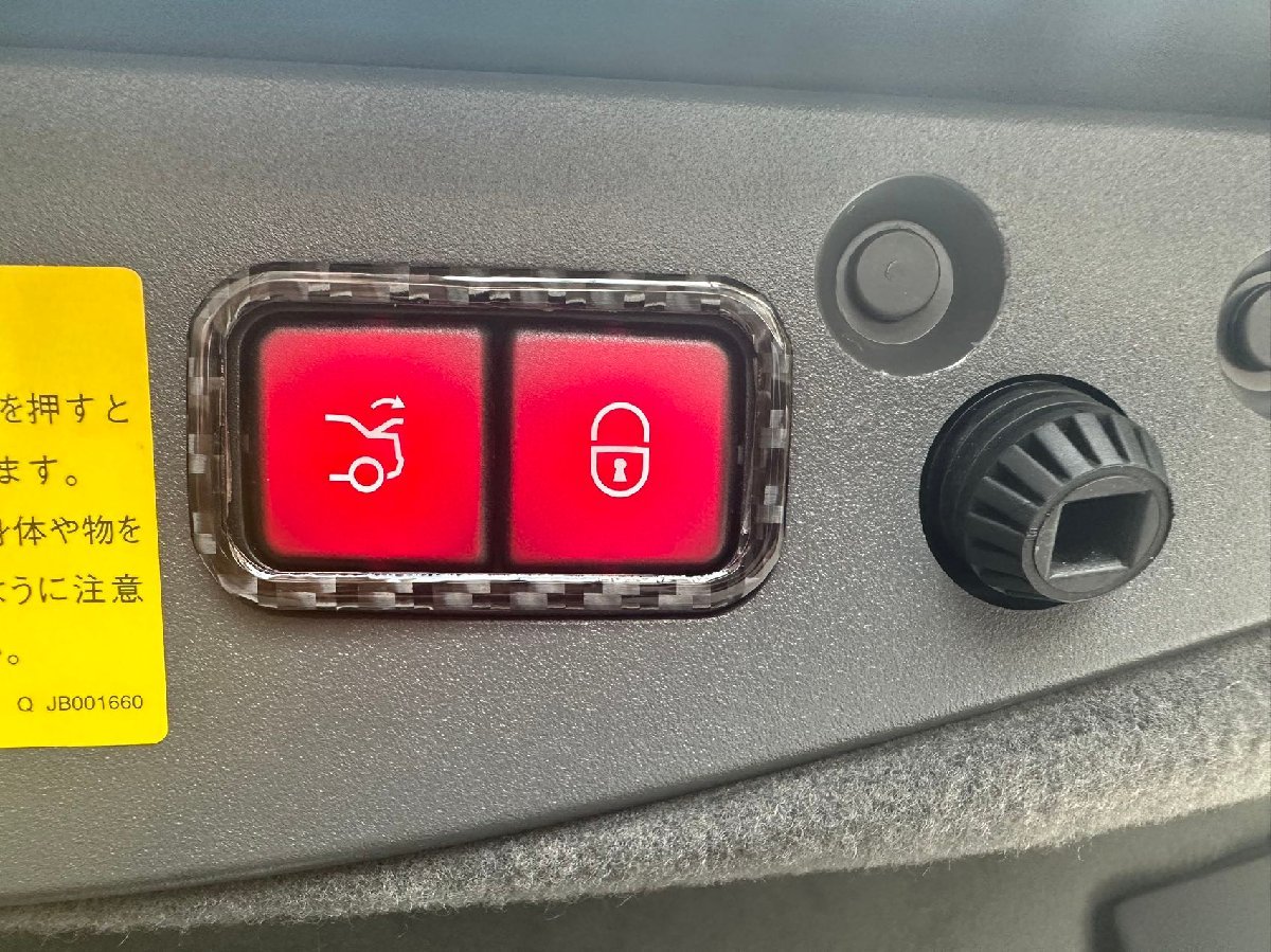 スポーティ全開♪ メルセデス ベンツ ソフト カーボン リアゲート スイッチ カバー N293 EQC400 EQCエディション1886 スポーツ EQCクラス拍卖