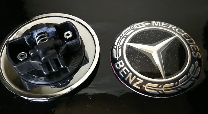 メルセデスベンツ フロント フード 3D エンブレム 黒 57㎜ ボンネット A B C E G S CLA CLS GLA GLC GLE SL V拍卖