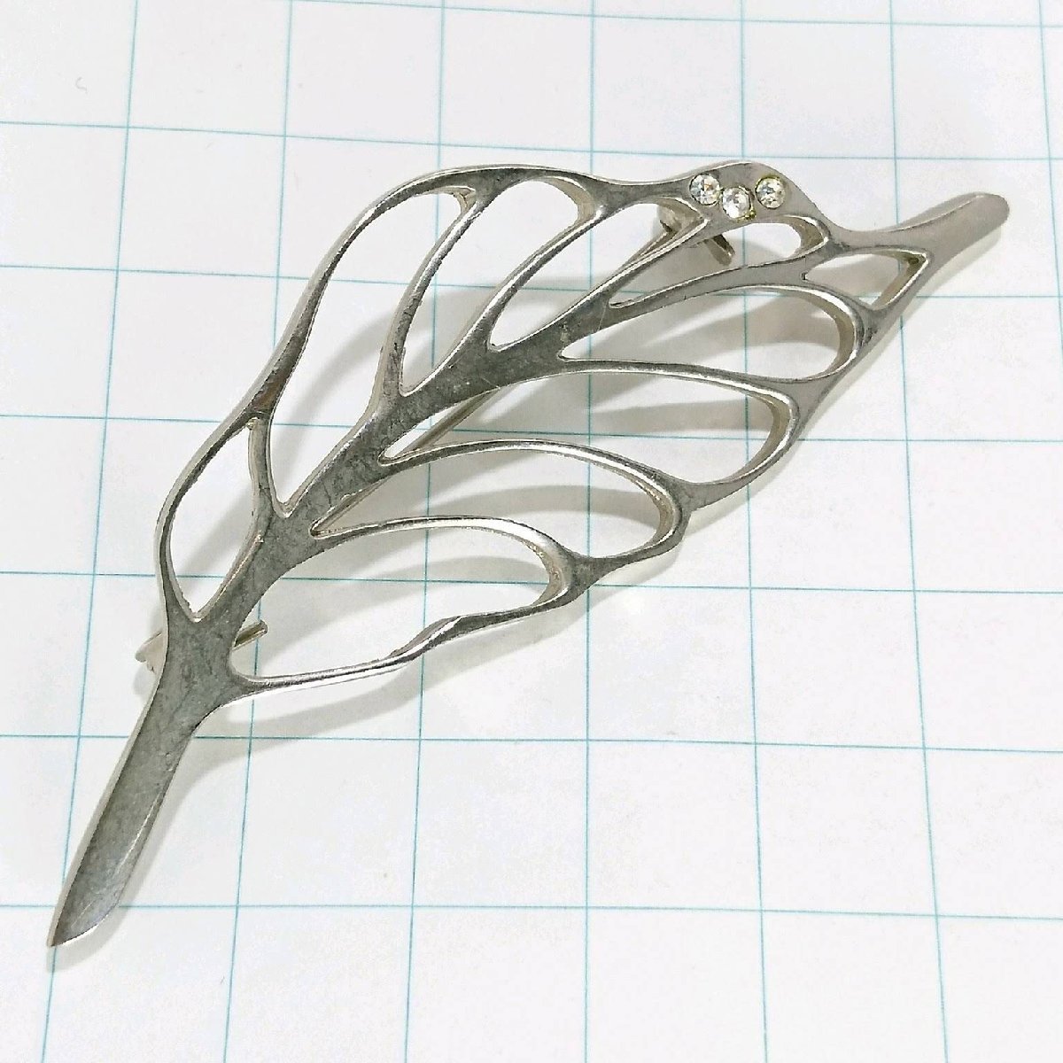 送料無料)ビンテージ☆葉っぱモチーフ☆アンティークブローチ A18304拍卖