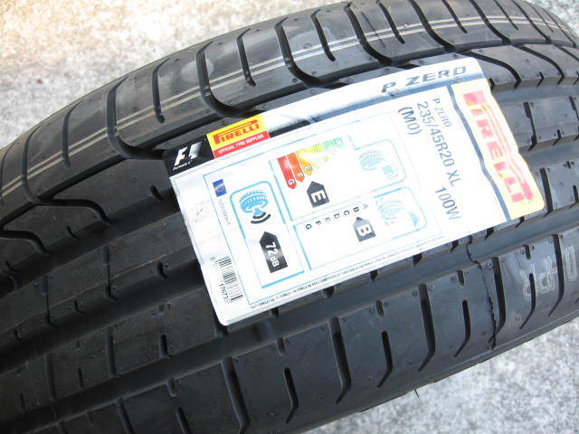 ☆新品激安☆ピレリ Pzero 235/45R20 1本拍卖