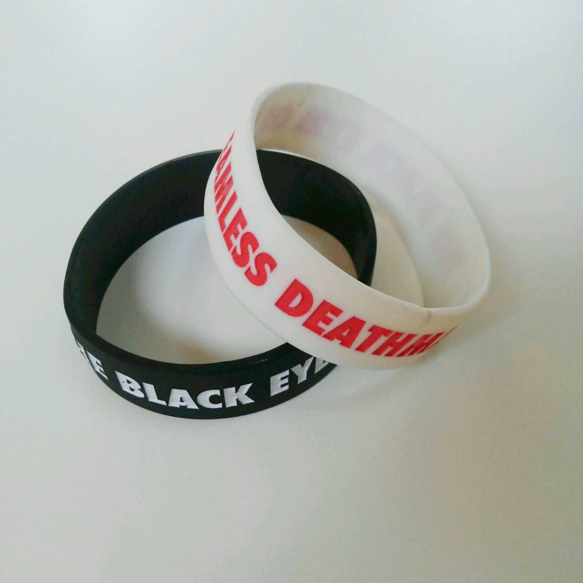 B.ブラック×ホワイト ホワイト×レッド 黒夢 清春 THE BLACK EYES OF DREAMLESS DEATHMASK ラバーバンド 2個セット SADS サッズ拍卖