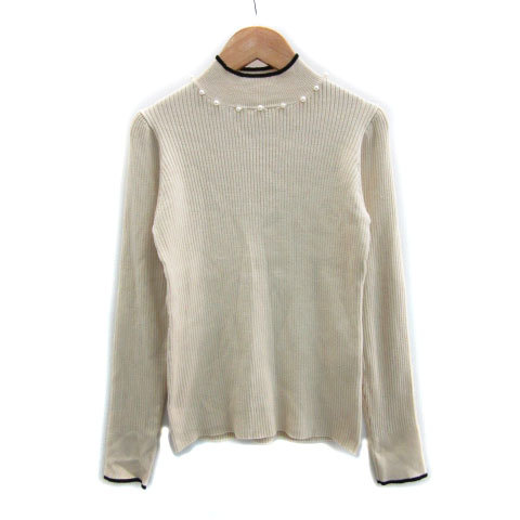 ナイスクラップ NICE CLAUP ナチュラル クチュール リブニット カットソー 長袖 ハイネック フェイクパール F ベージュ /MS31 レディース拍卖
