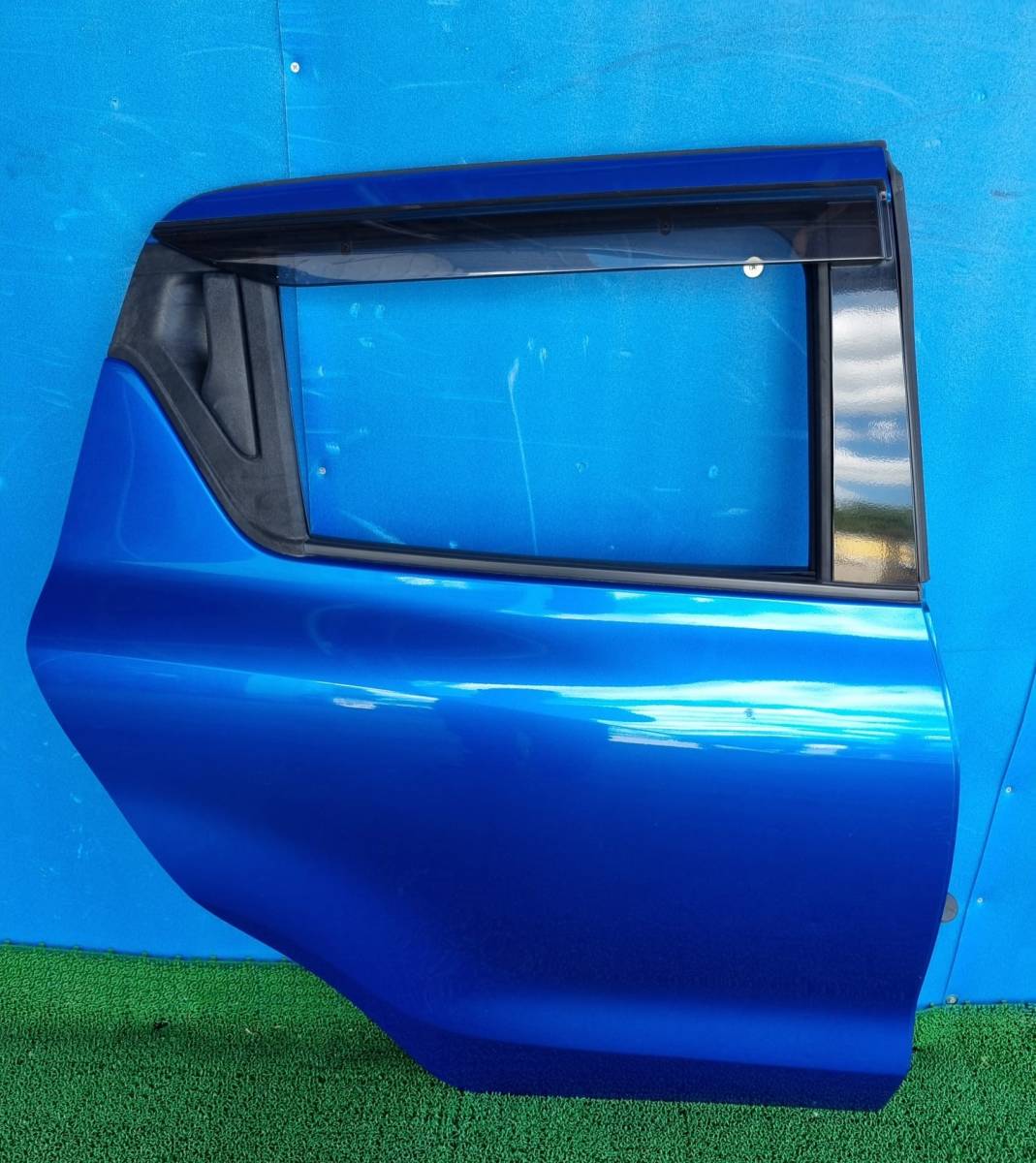 スズキ スイフト ZD53S リアドア 右 (ZWG ブルー)拍卖