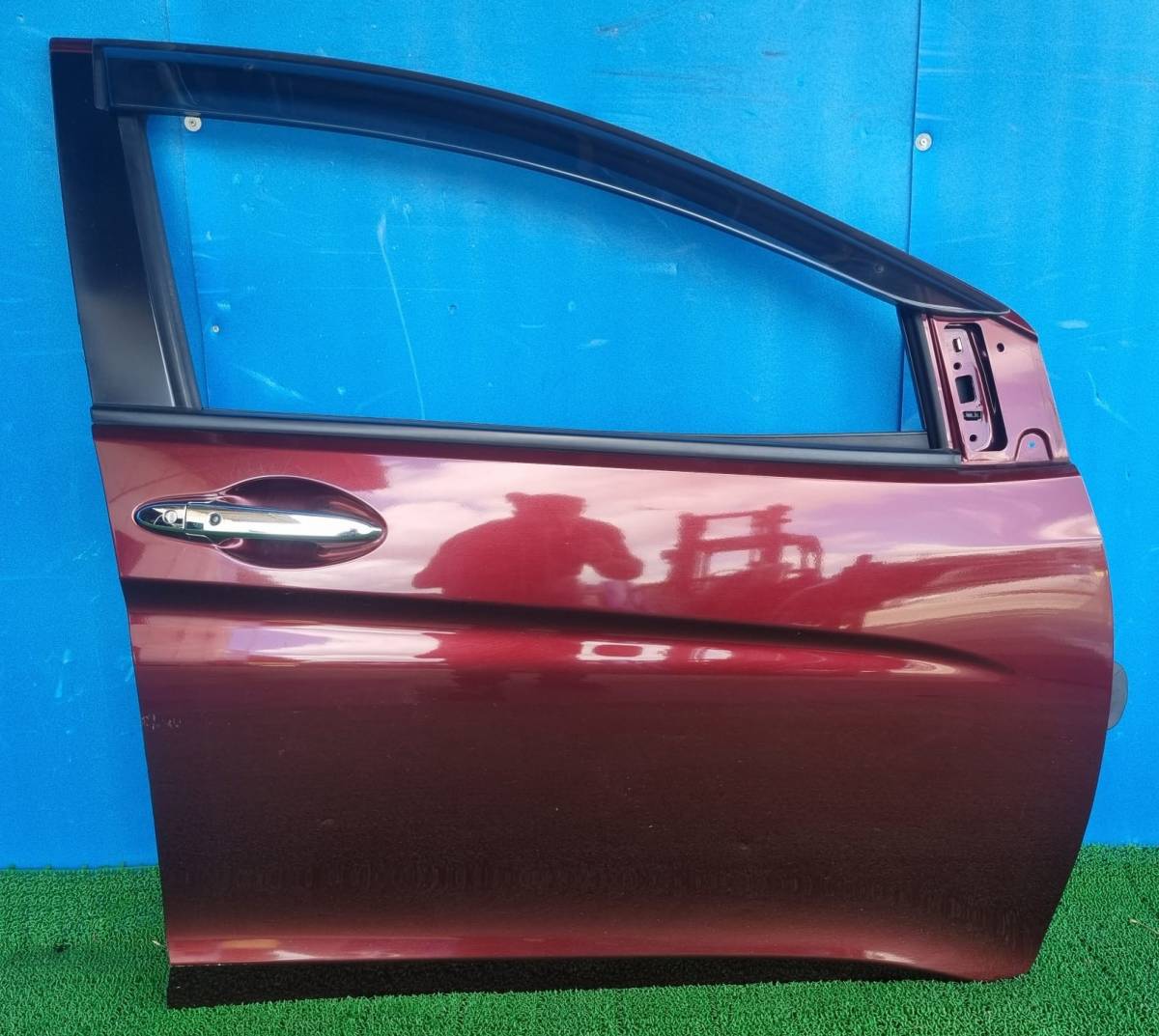 ホンダ グレイス GM4 フロントドア 右 (R543P ディープロッソ)凹みあり拍卖