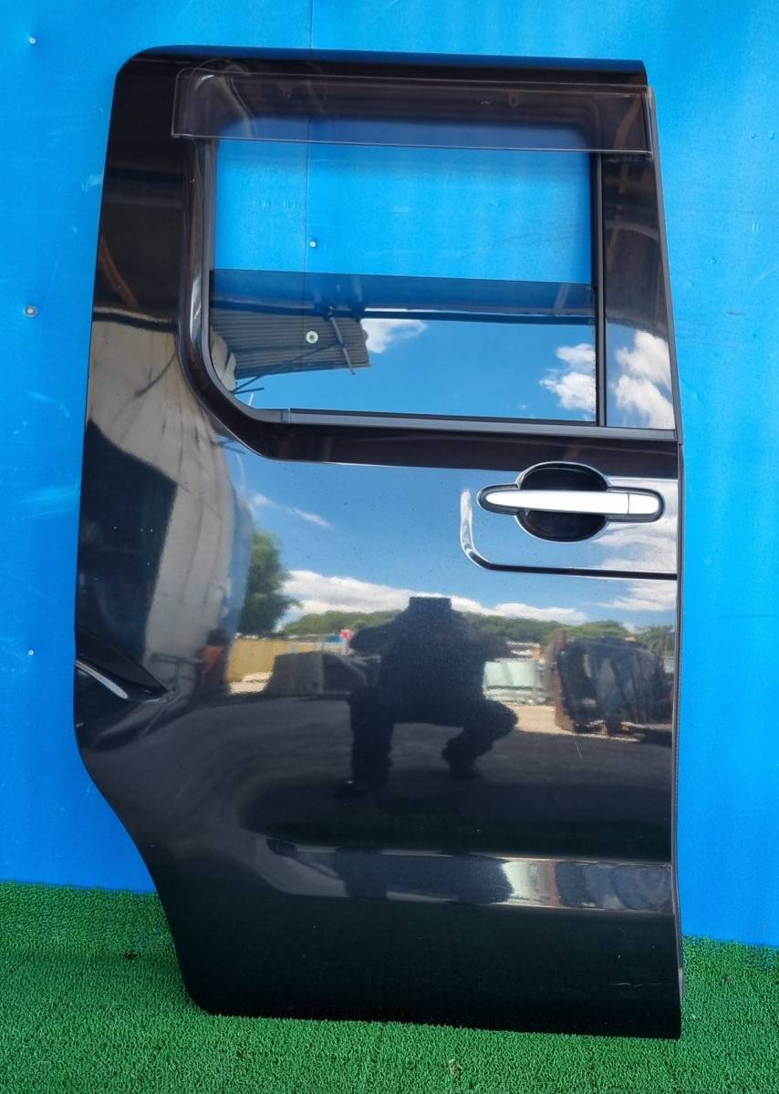 ダイハツ ウェイク LA700S リアドア 右 (X07 ブラックマイカ)拍卖