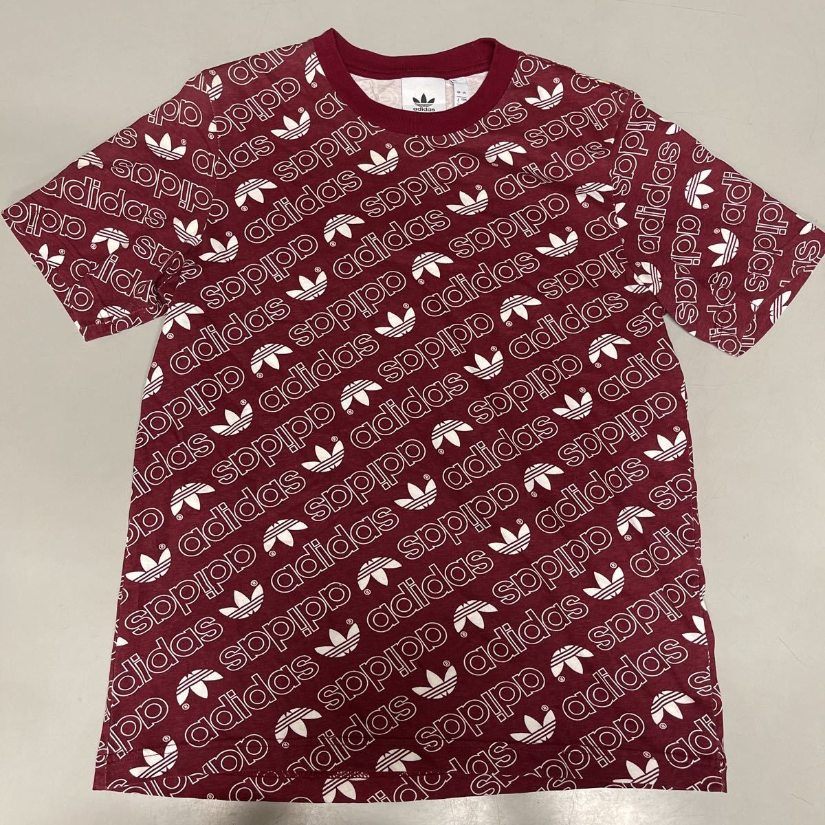 アディダス adidas モノグラム 総柄 Sサイズ メンズ ワインレッド ボルドー メンズ Tシャツ 半袖拍卖